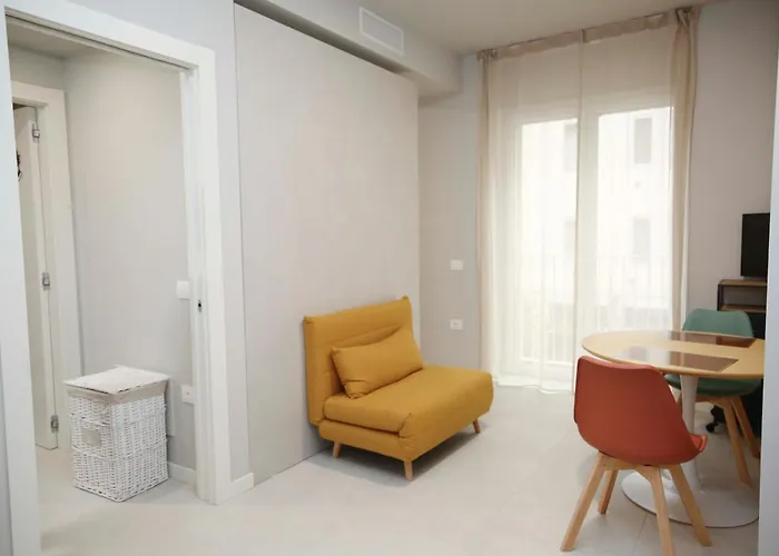 Elegante E Luminoso In Zona Navigli Lejlighed